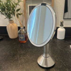 Simplehuman magnify mirror